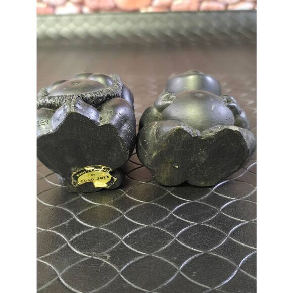 Coco Joes Hawaiian Lava Sculpture-Chubby Male and Female - Picture 10 of 11